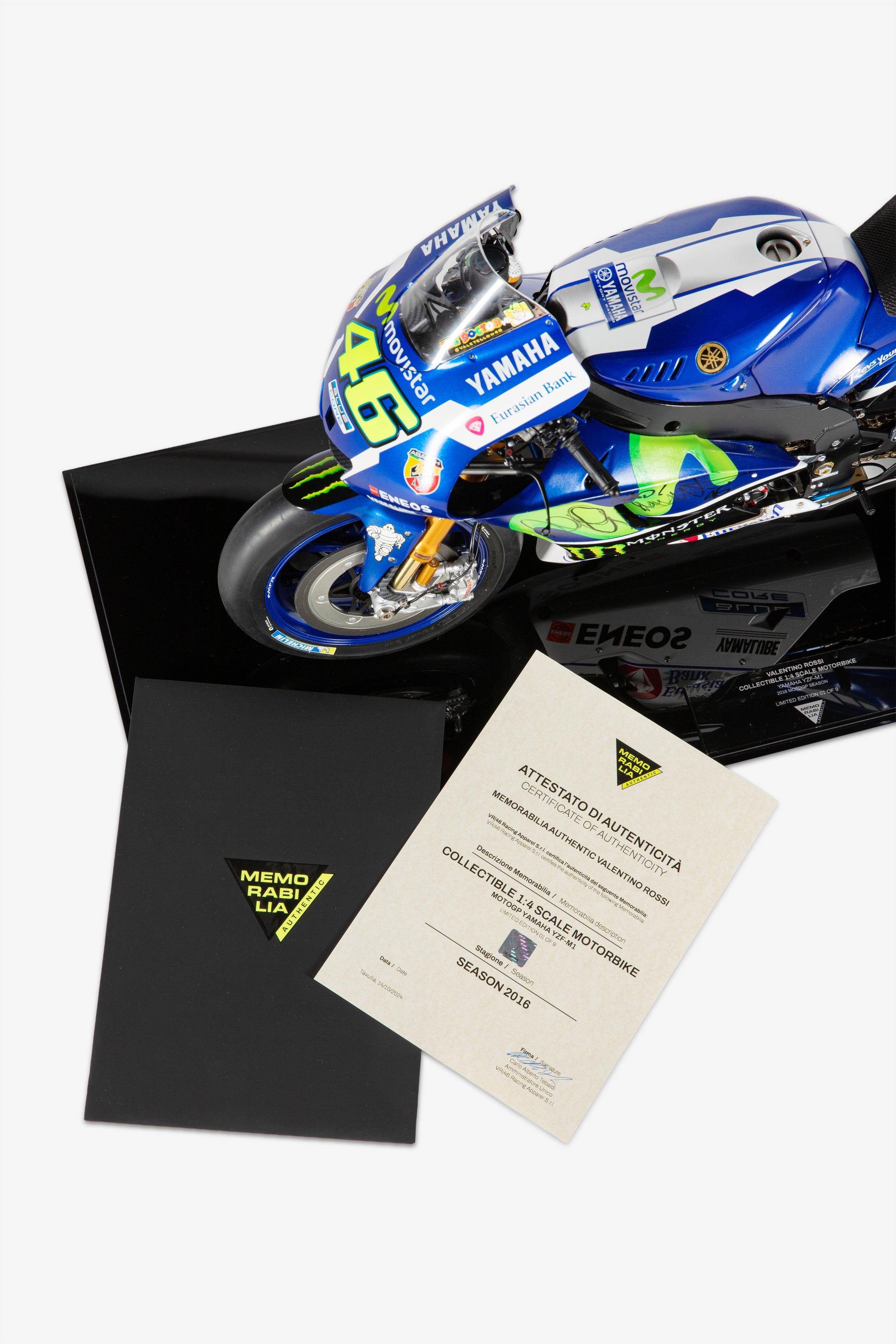 Yamaha YZR-M1 MotoGP 2016 1:4 - Memorabilia Collectibles Valentino Ros